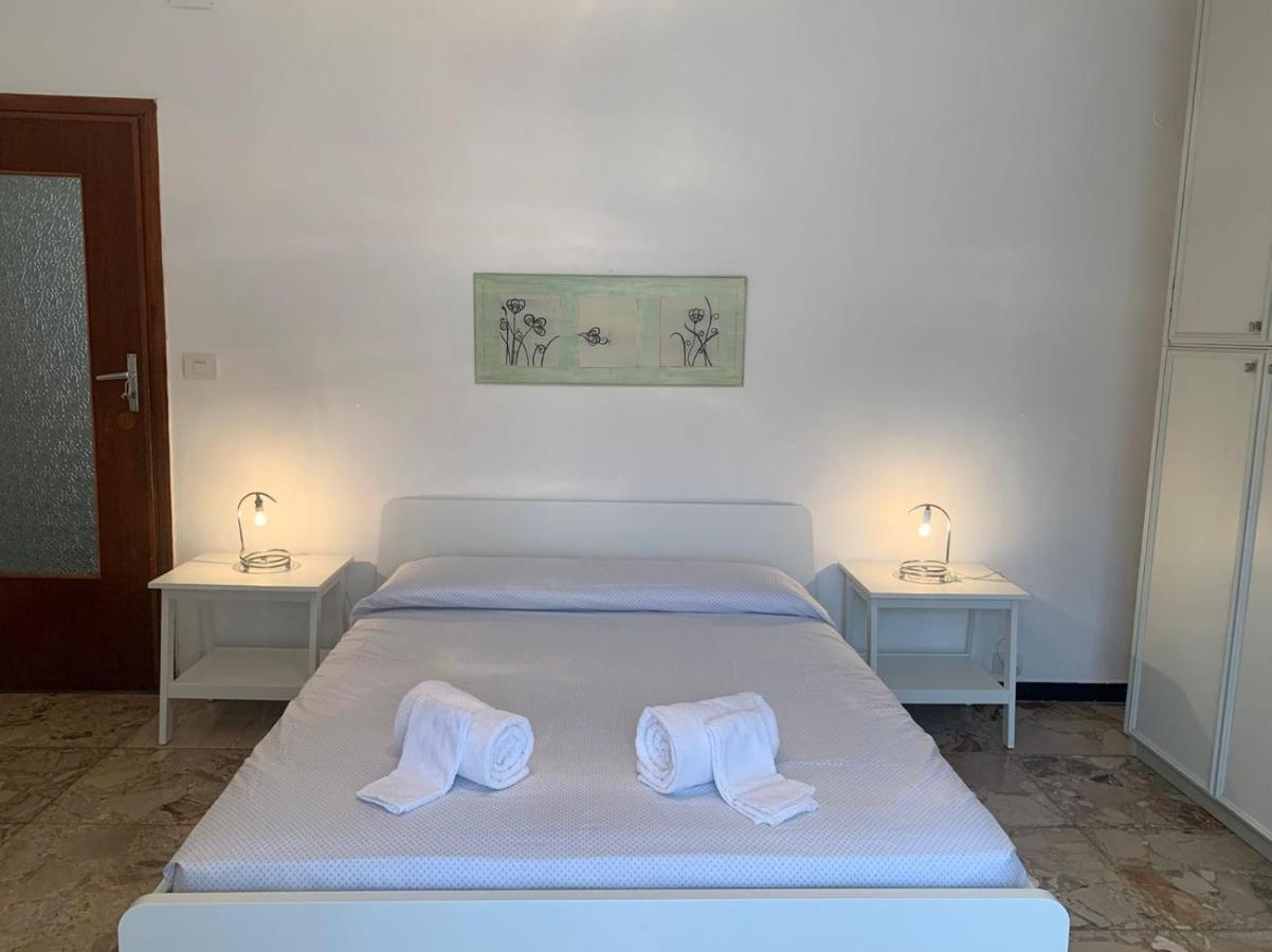 Casa Vacanza! A 50M Dal Mare! Бордихера Екстериор снимка
