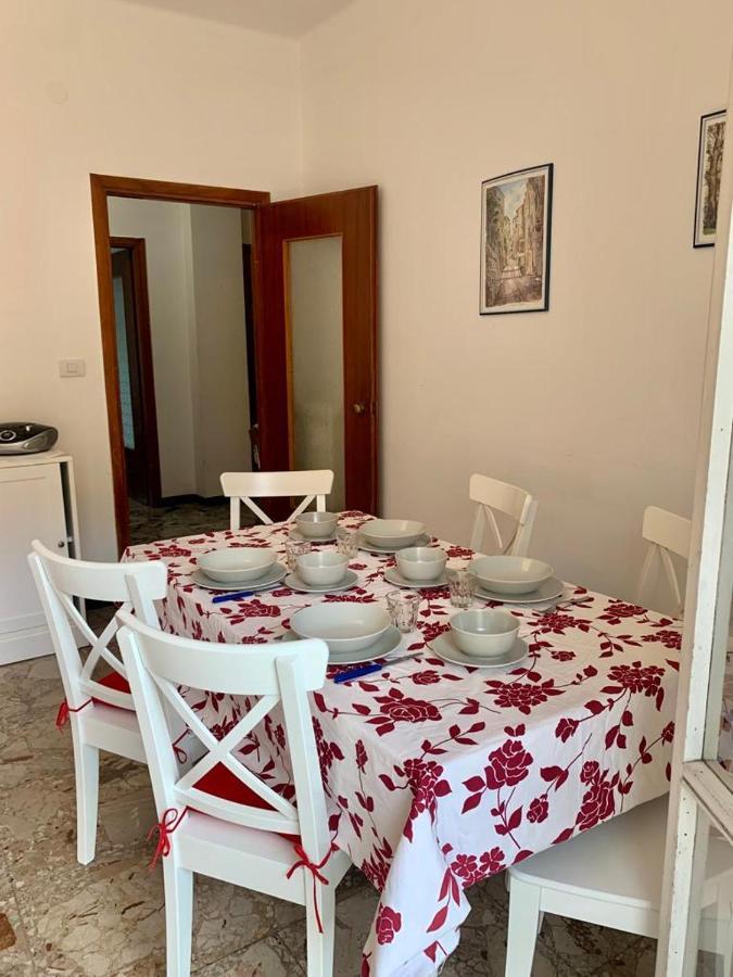 Casa Vacanza! A 50M Dal Mare! Бордихера Екстериор снимка
